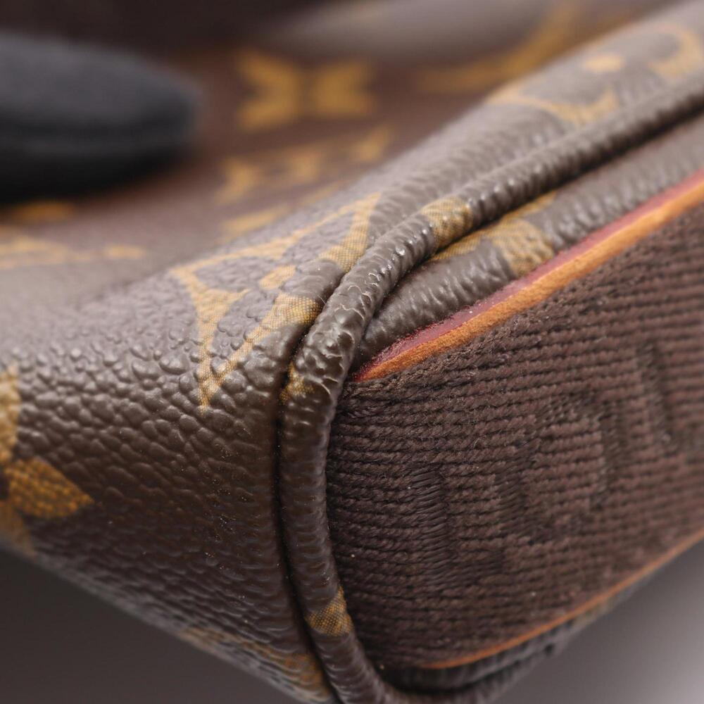 LOUIS VUITTON Authentic Brown Monogram Leather Trotter Shoulder Bag - Picture 9 of 10